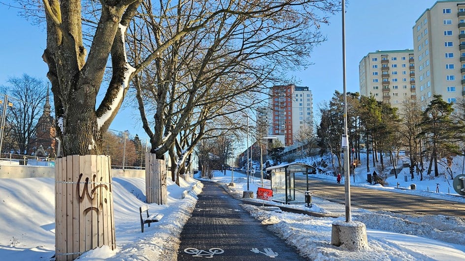 So╠êdra-centrala-nacka-ga╠èngva╠êg-med-sno╠ê