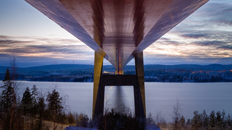 The free width of the roadway is 17.8 meters and is intended for a highway that is 13 meters wide. The free width of the roadway is 17.8 meters and is intended for a highway that is 13 meters wide.