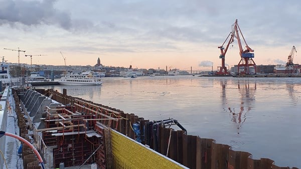 Skanska is renovating Packhuskajen in Göteborg.